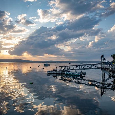Smugglers Cove Inn Dayville Dış mekan fotoğraf