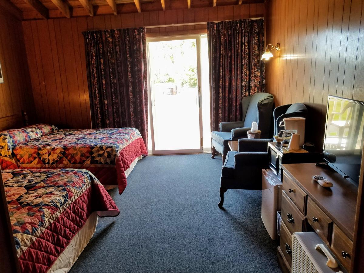 Smugglers Cove Inn Dayville Dış mekan fotoğraf
