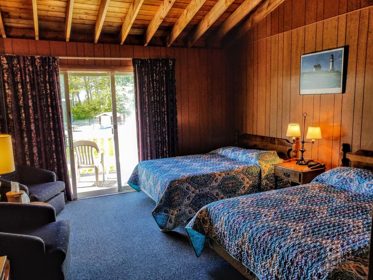 Smugglers Cove Inn Dayville Dış mekan fotoğraf