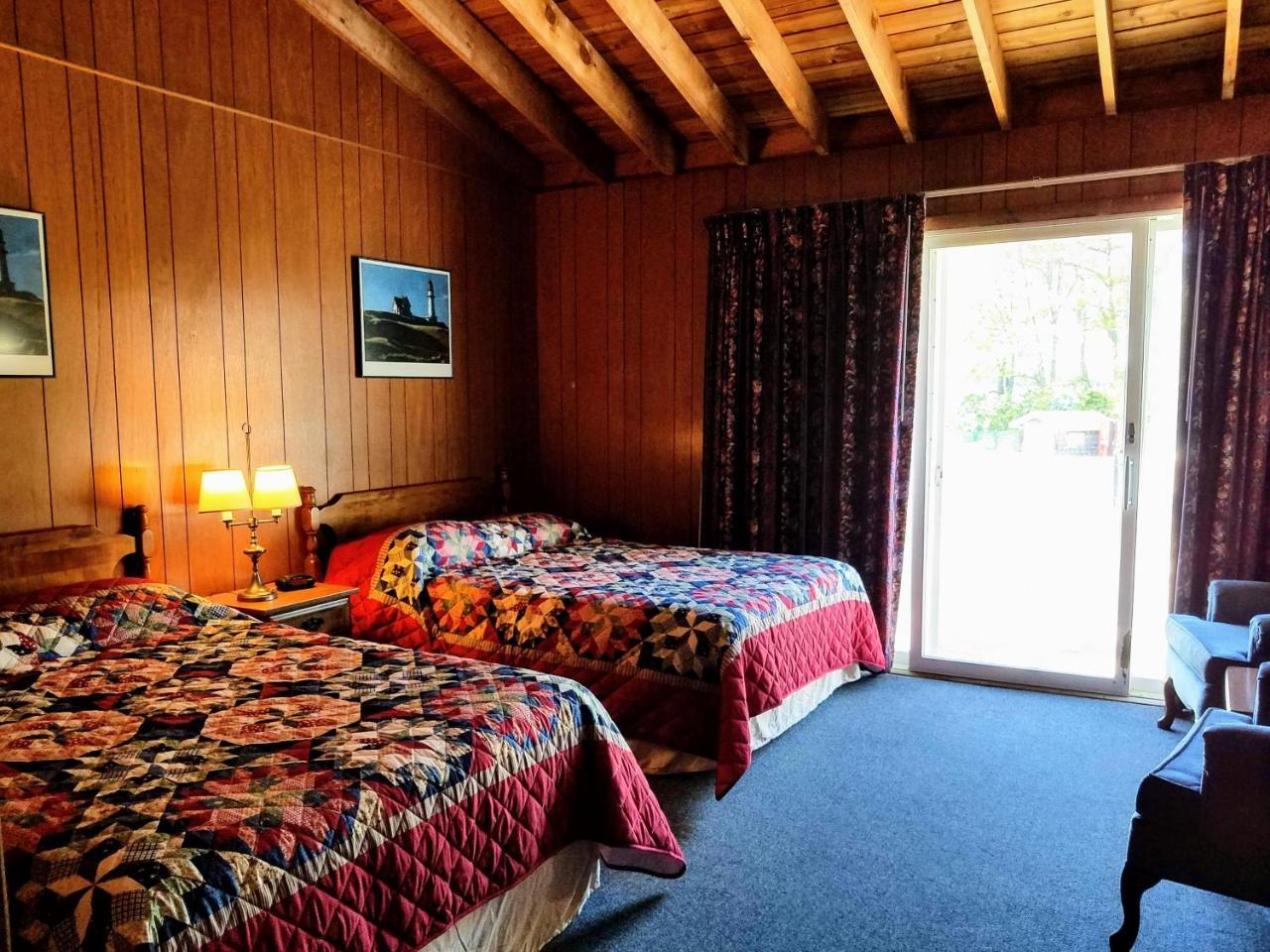 Smugglers Cove Inn Dayville Dış mekan fotoğraf