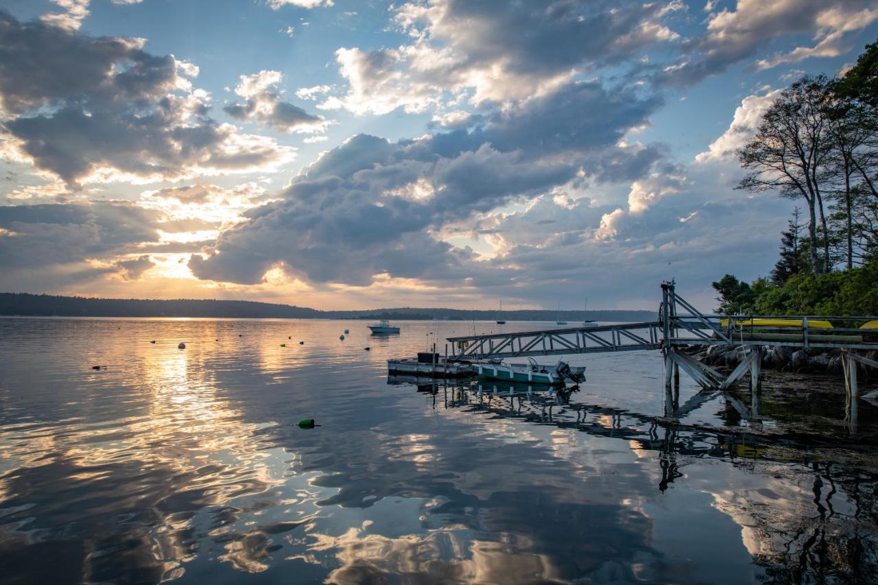 Smugglers Cove Inn Dayville Dış mekan fotoğraf